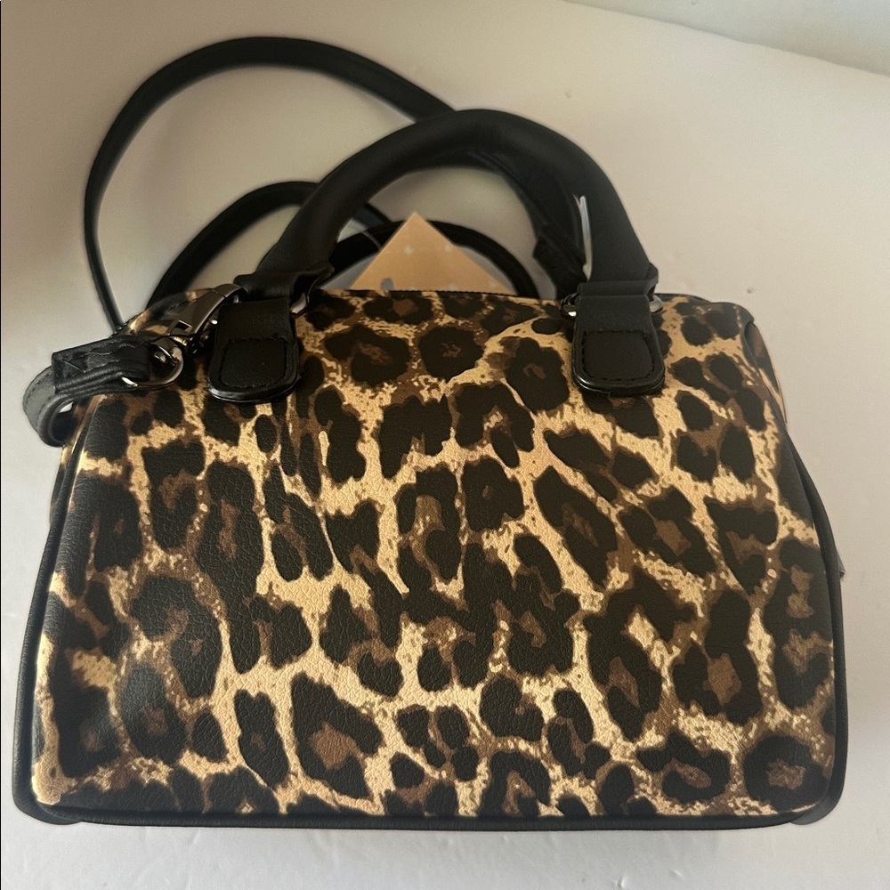 NWTRare Luv Betsey Johnson Leopard Print Mini Barrel Bag CrossbodySatchelCheetah - Picture 14 of 16